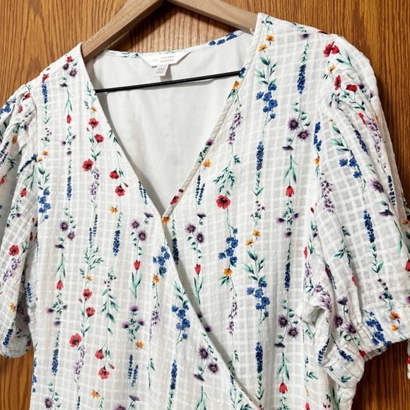 LC Lauren Conrad Mini Wrap Dress Size XXL Floral Print Short Sleeve V Neck - Picture 7 of 7